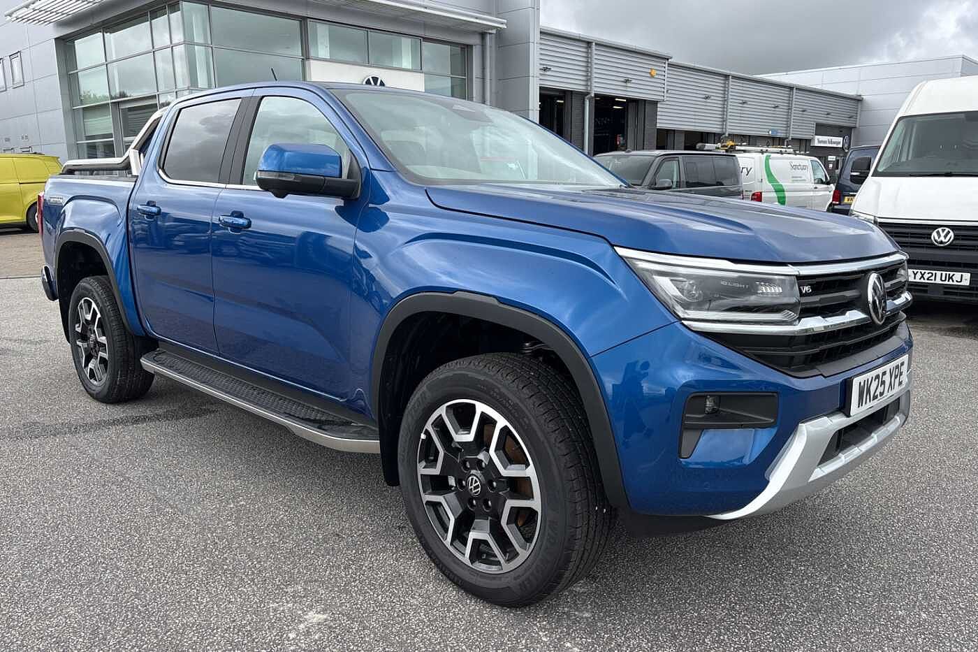Main listing image - Volkswagen Amarok