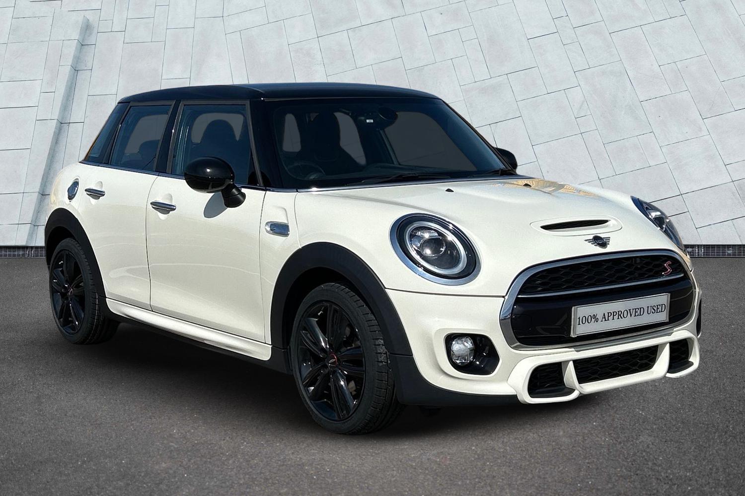 Main listing image - MINI Hatchback