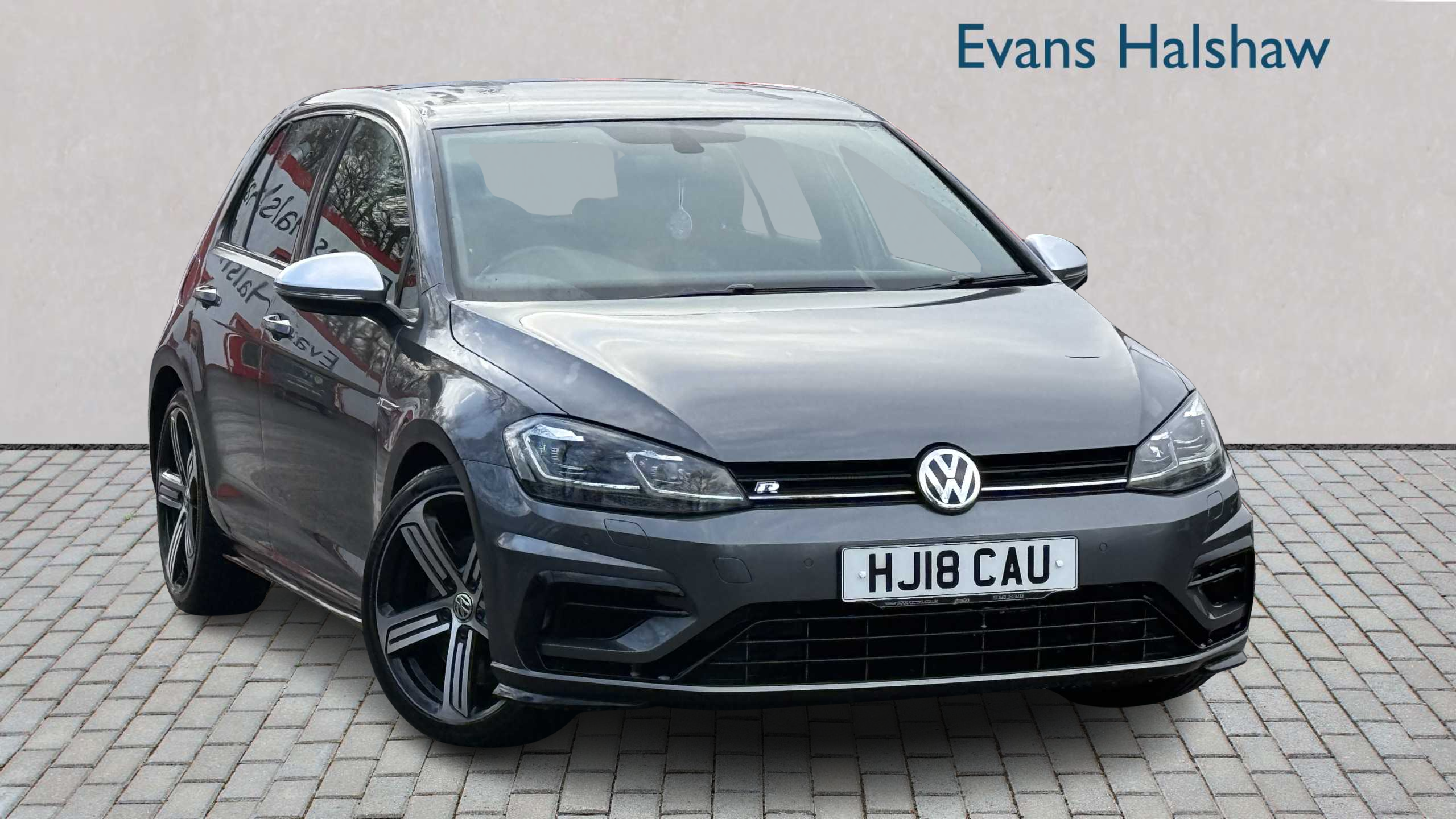Main listing image - Volkswagen Golf R