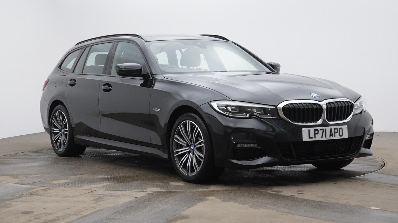 Main listing image - BMW 3 Series Touring