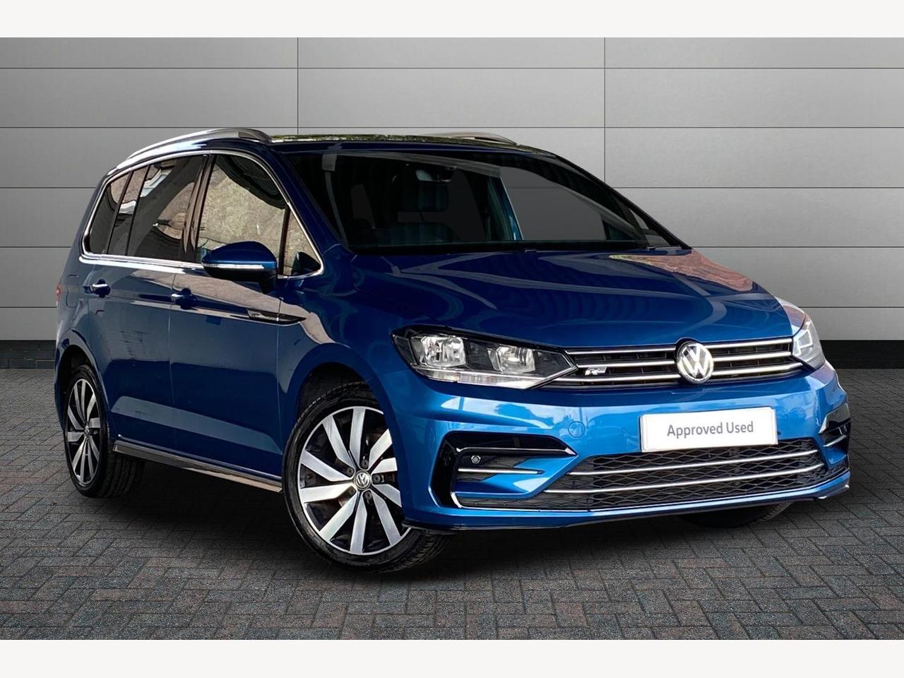 Main listing image - Volkswagen Touran