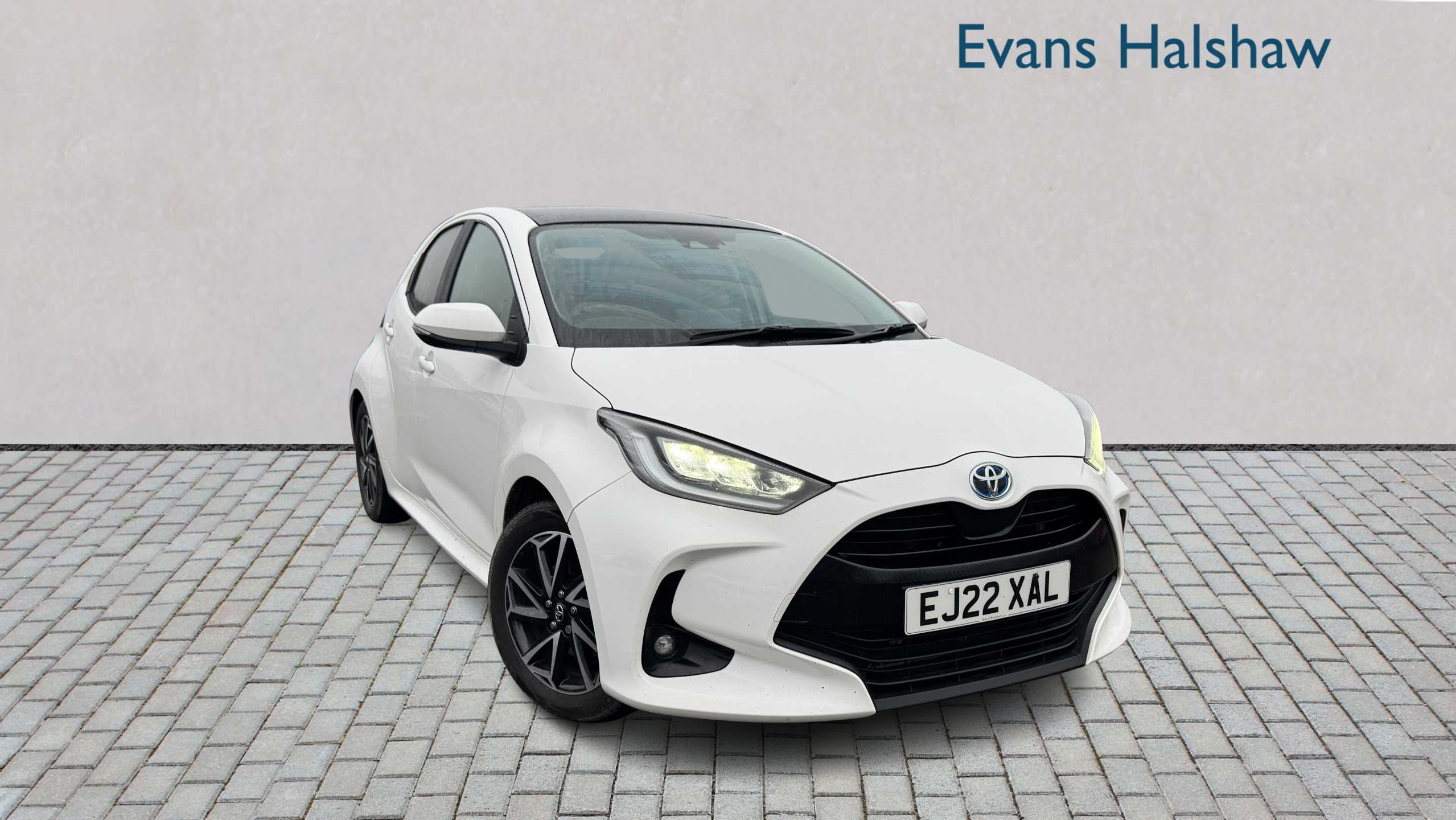 Main listing image - Toyota Yaris