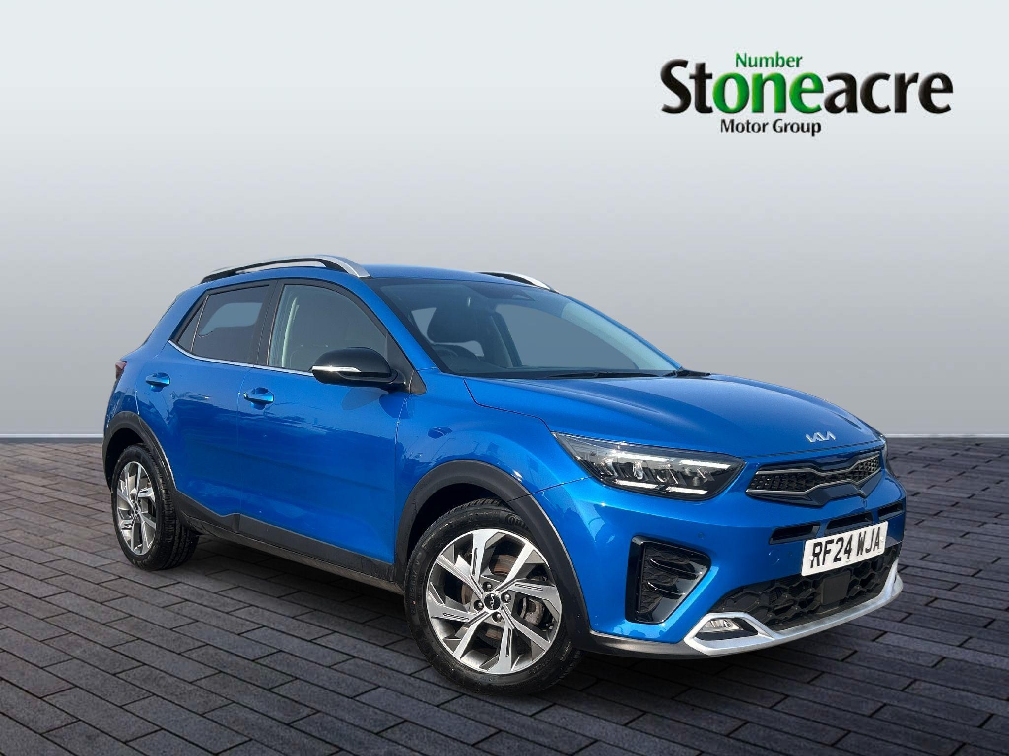 Main listing image - Kia Stonic