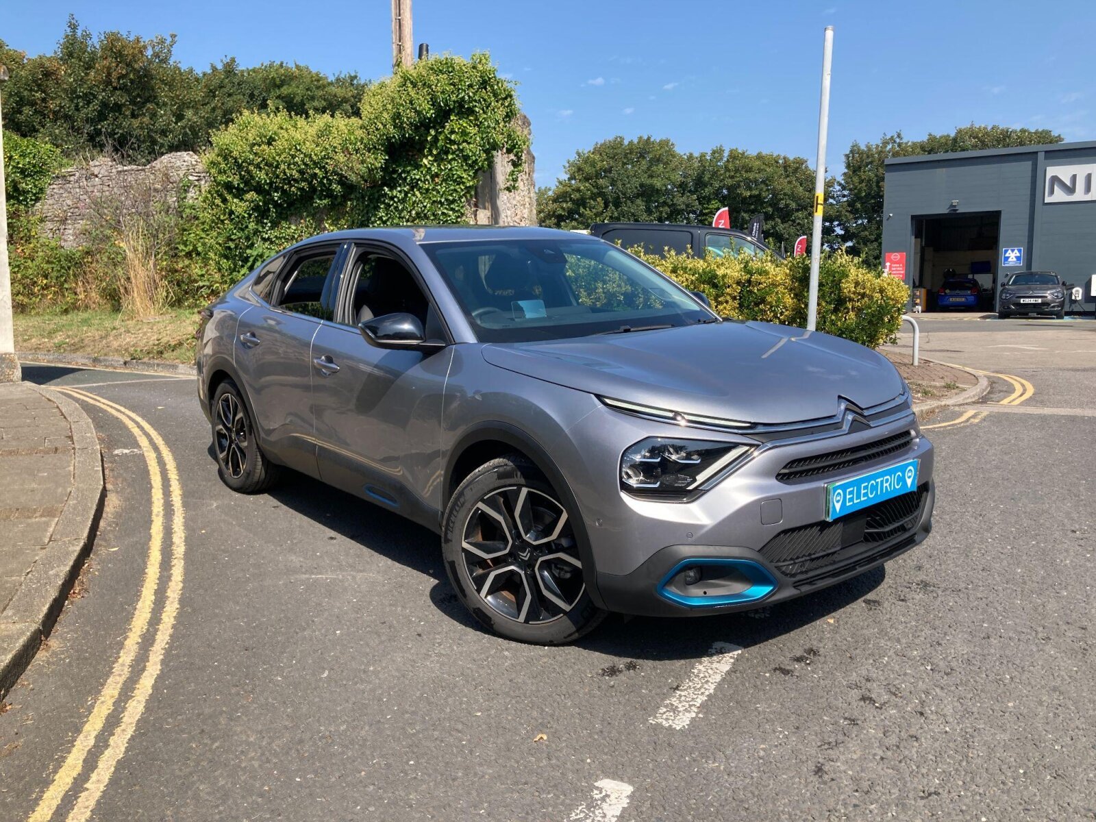 Main listing image - Citroen C4 X