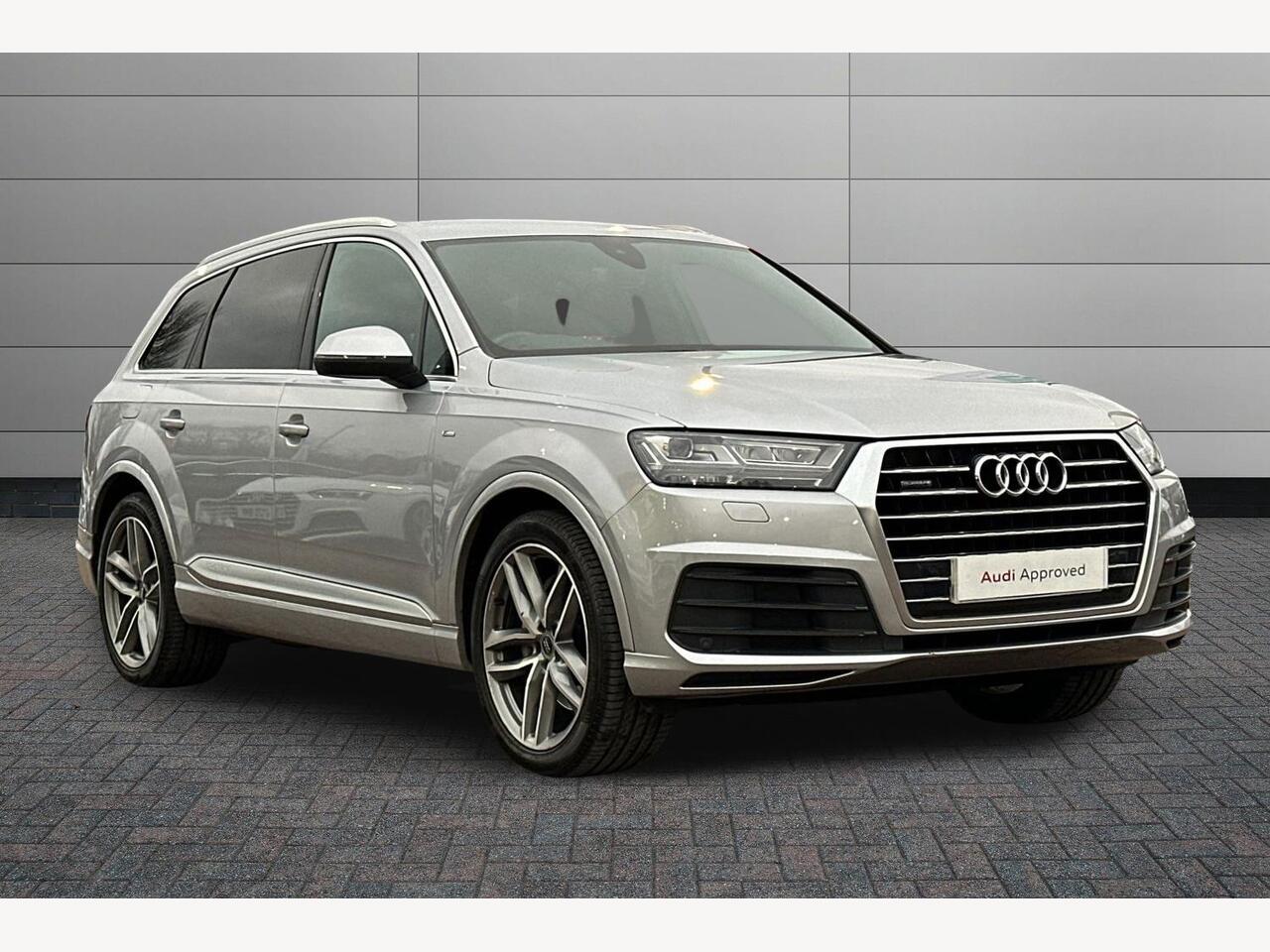 Main listing image - Audi Q7