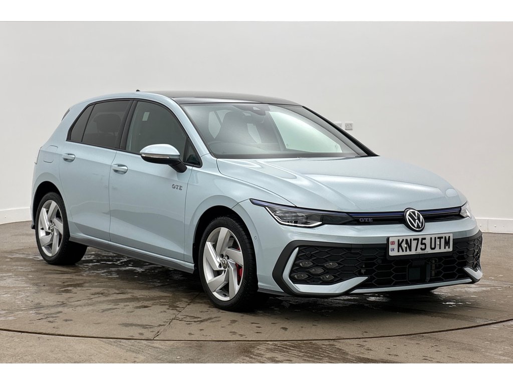 Main listing image - Volkswagen Golf GTE