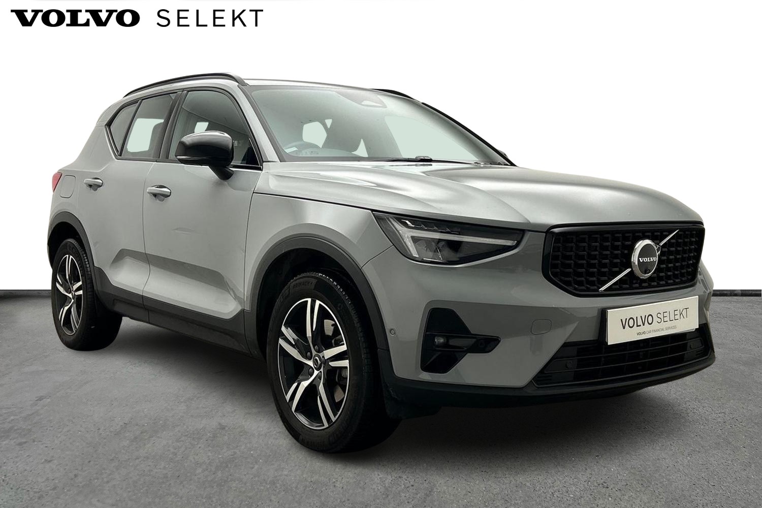 Main listing image - Volvo XC40