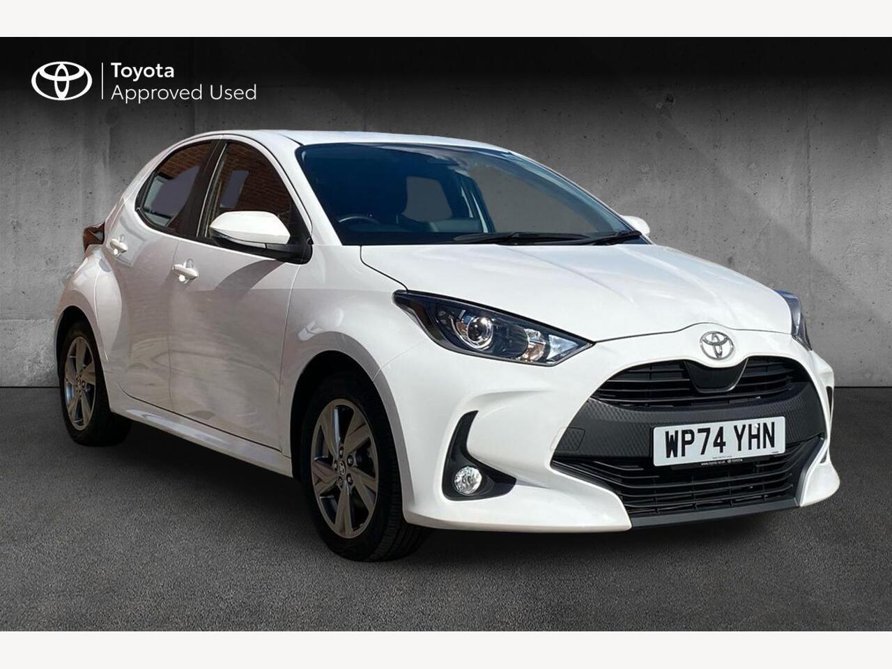 Main listing image - Toyota Yaris