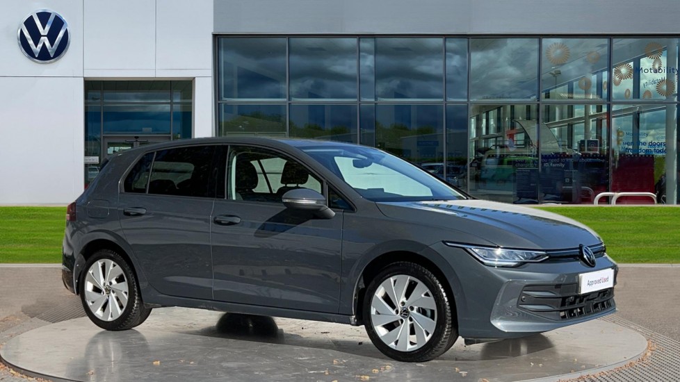 Main listing image - Volkswagen Golf