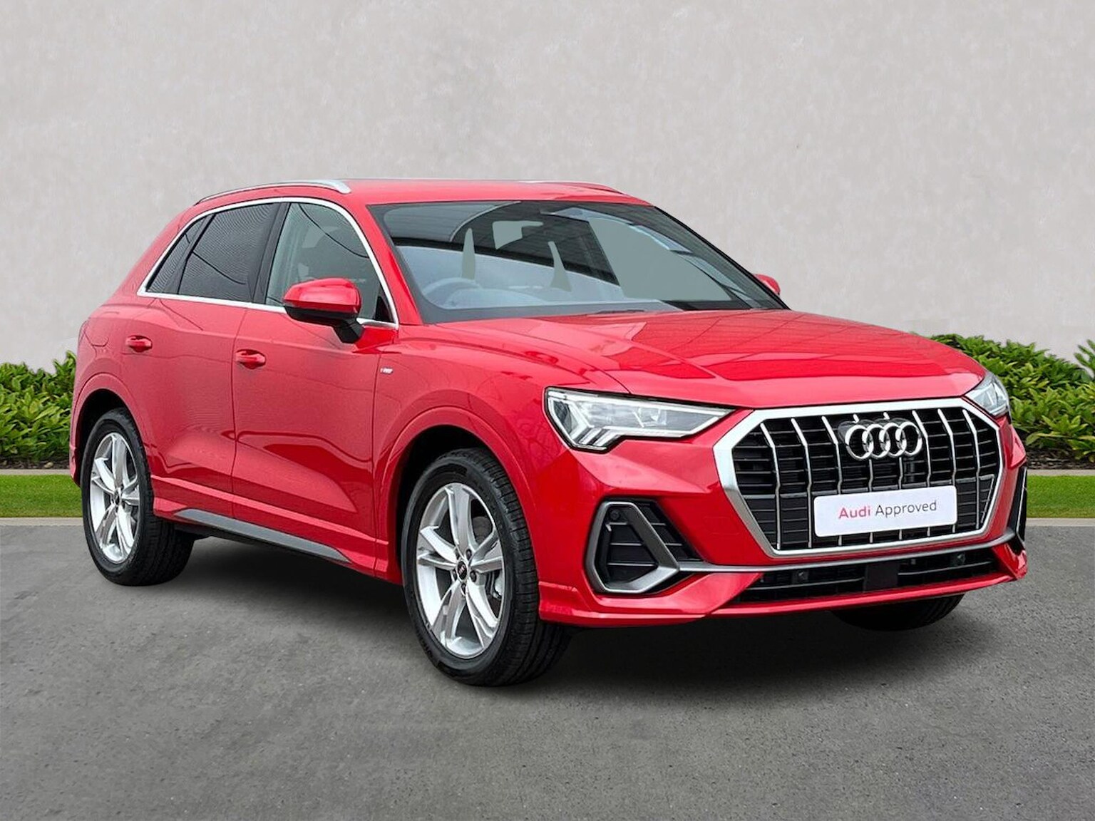 Main listing image - Audi Q3