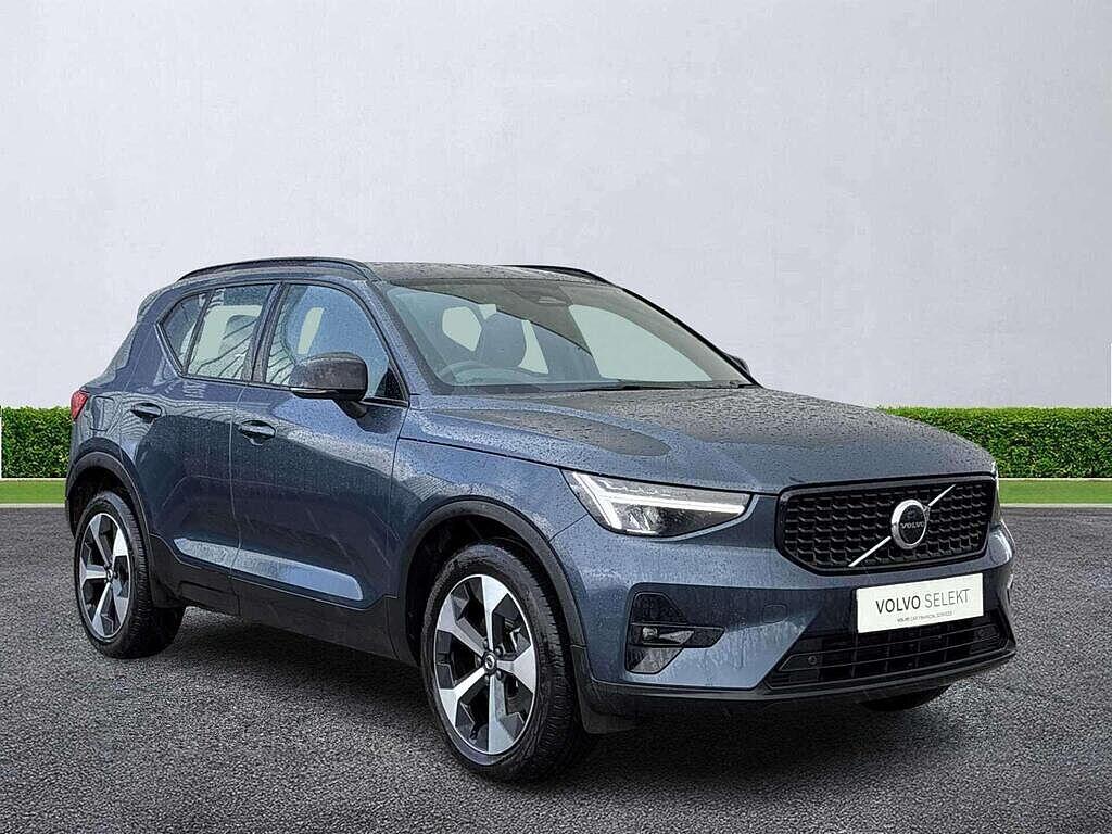 Main listing image - Volvo XC40