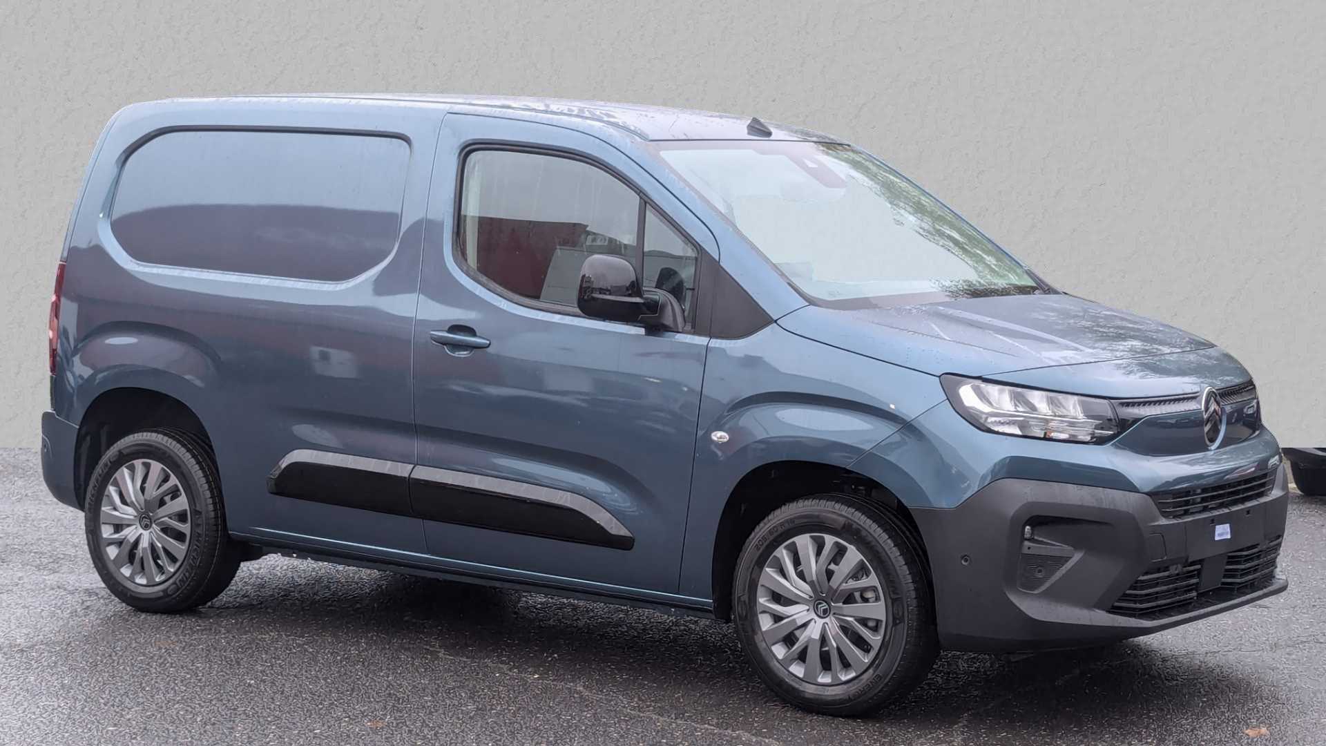 Main listing image - Citroen Berlingo Van