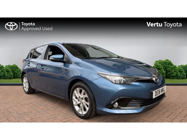 Main listing image - Toyota Auris