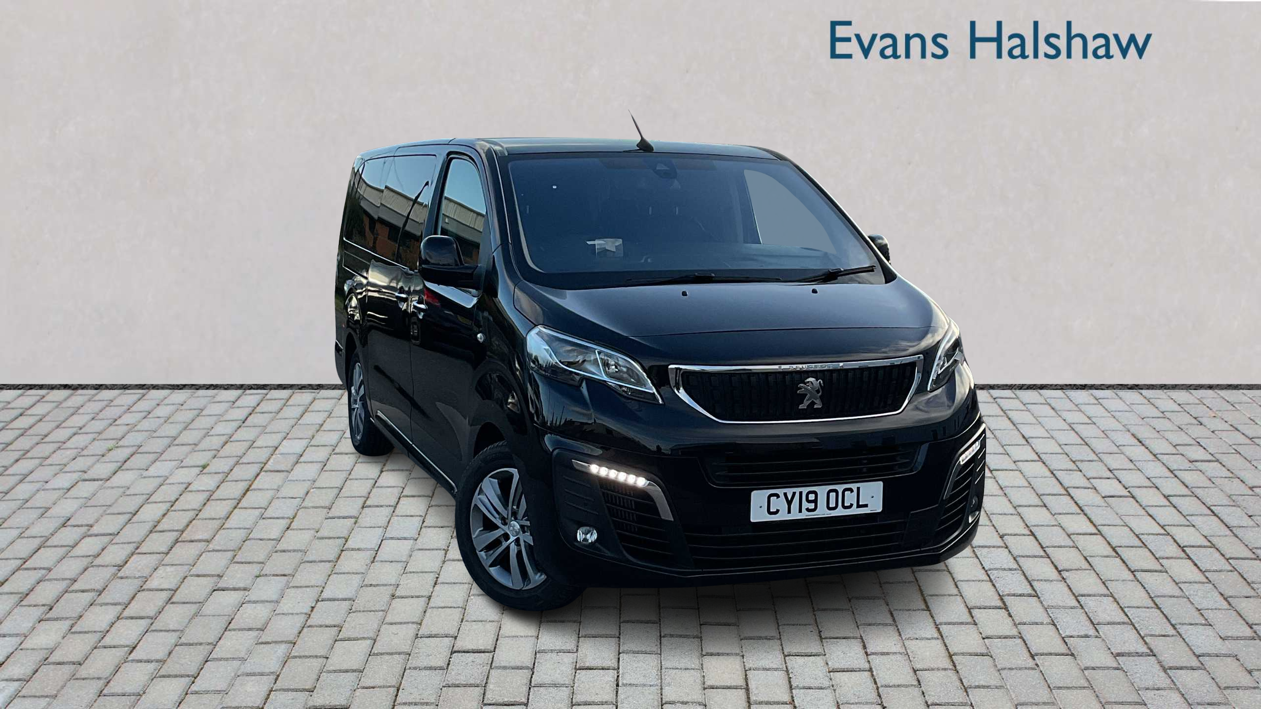 Main listing image - Peugeot Traveller