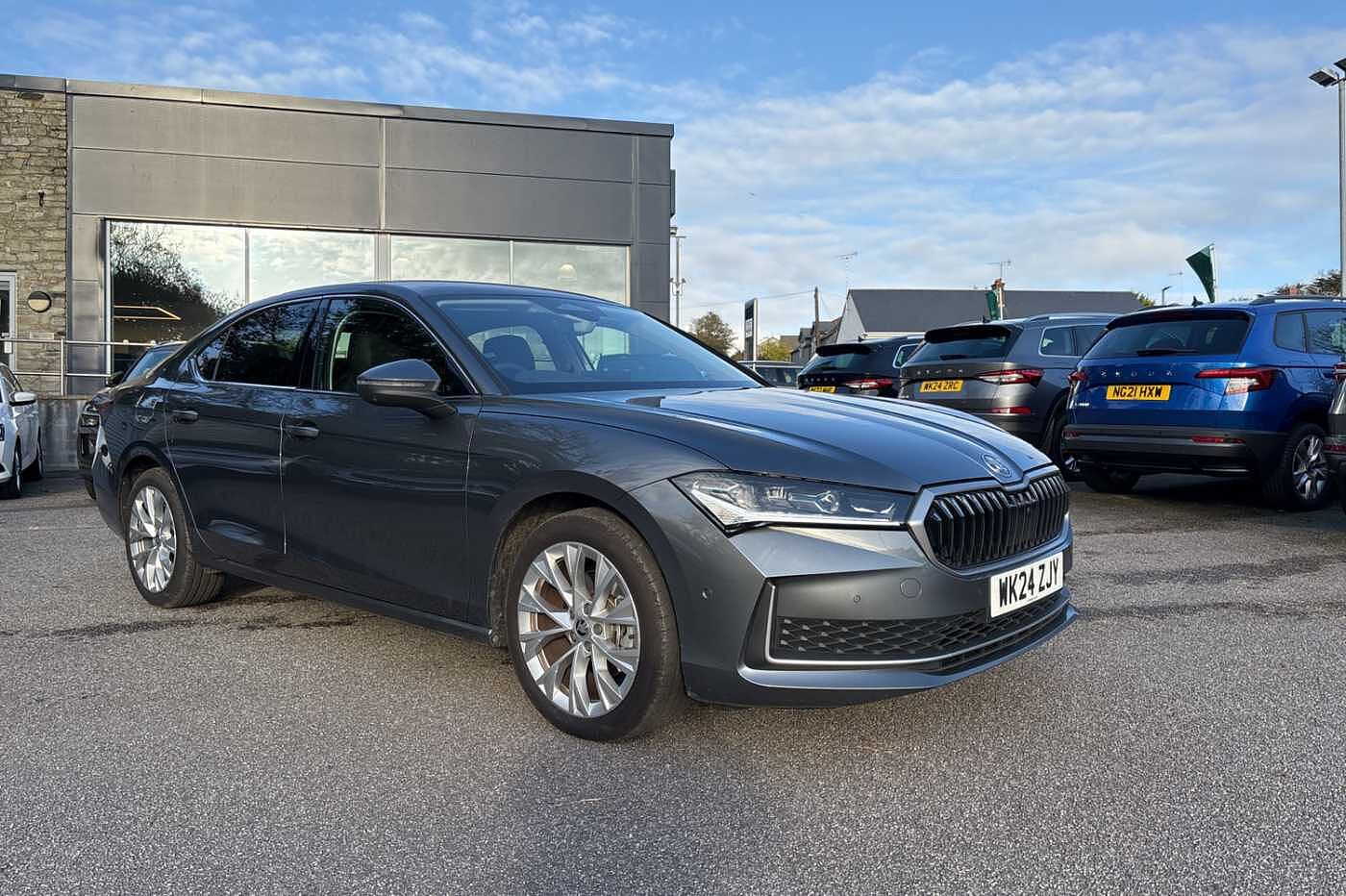 Main listing image - Skoda Superb