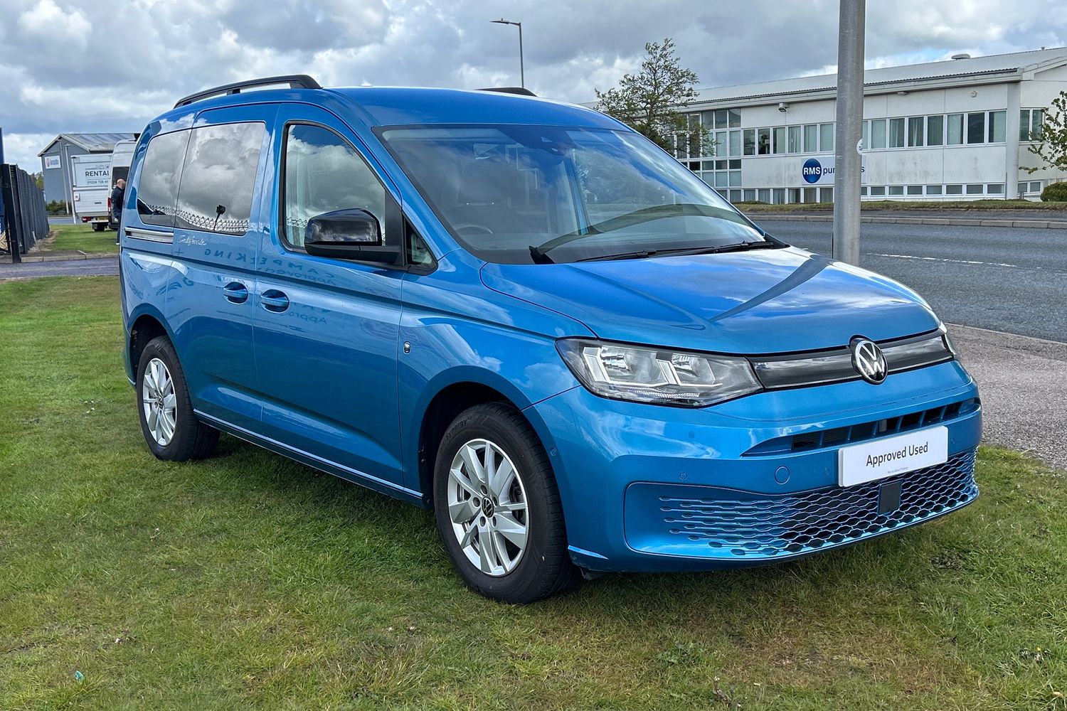 Main listing image - Volkswagen Caddy California