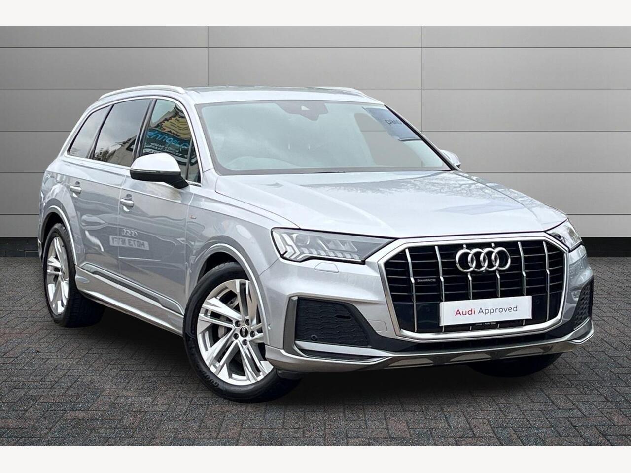 Main listing image - Audi Q7