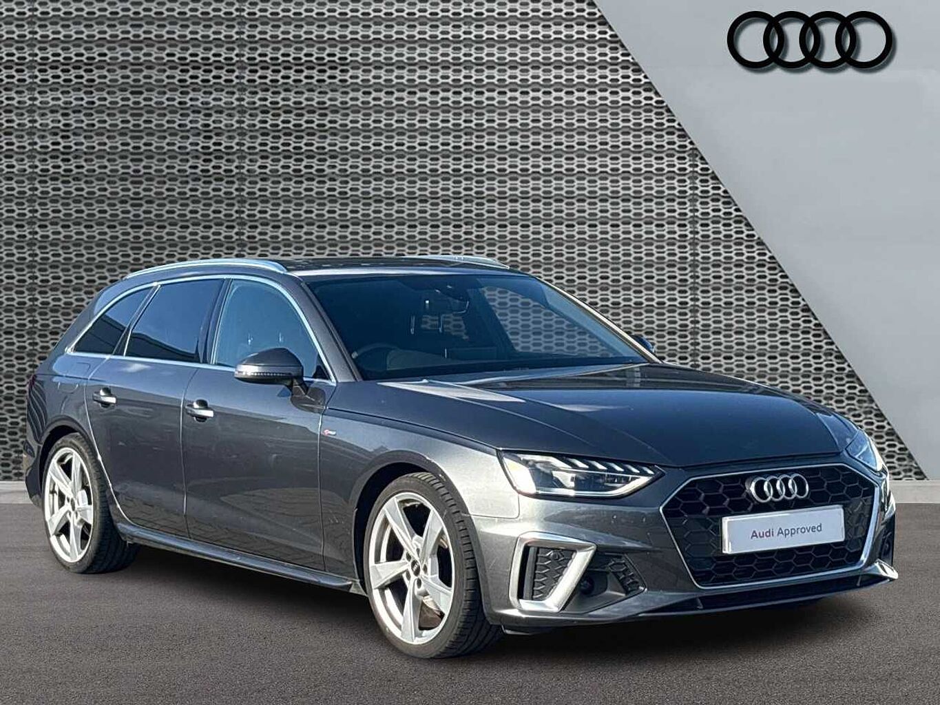 Main listing image - Audi A4