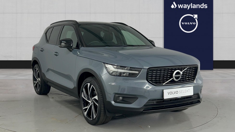 Main listing image - Volvo XC40