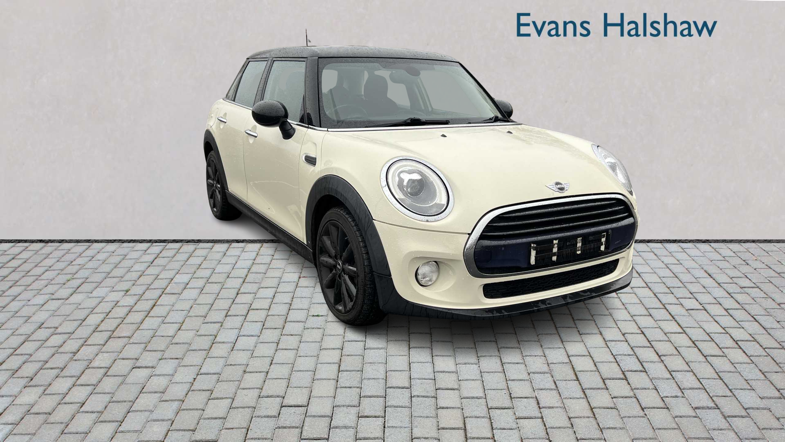 Main listing image - MINI Hatchback 5dr
