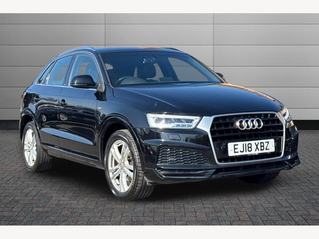 Main listing image - Audi Q3