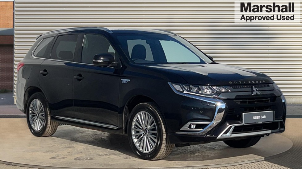 Main listing image - Mitsubishi Outlander