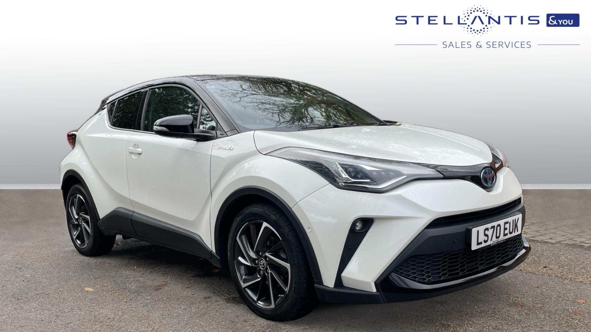 Main listing image - Toyota C-HR