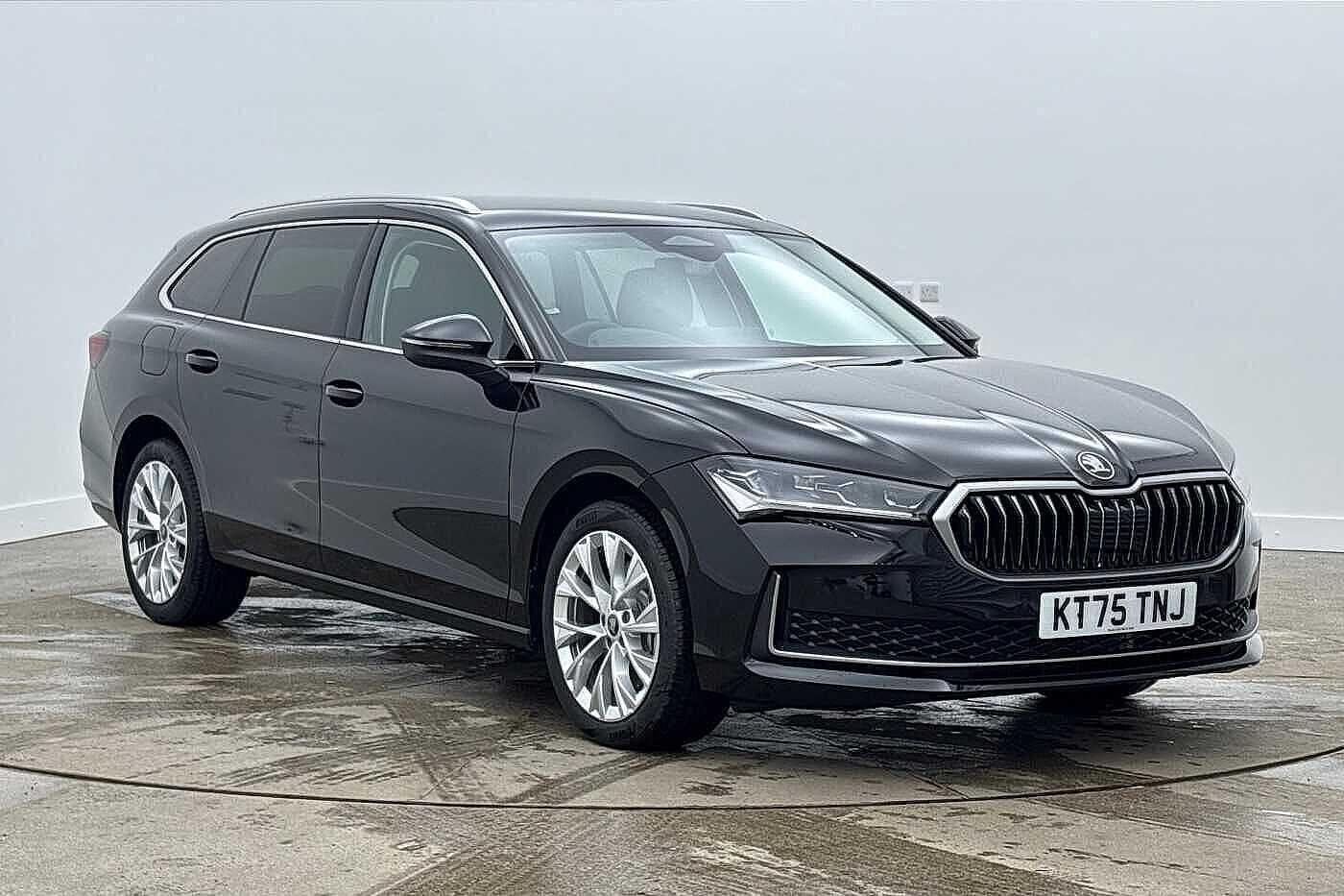 Main listing image - Skoda Superb