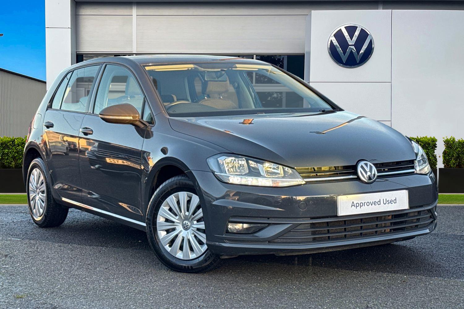 Main listing image - Volkswagen Golf