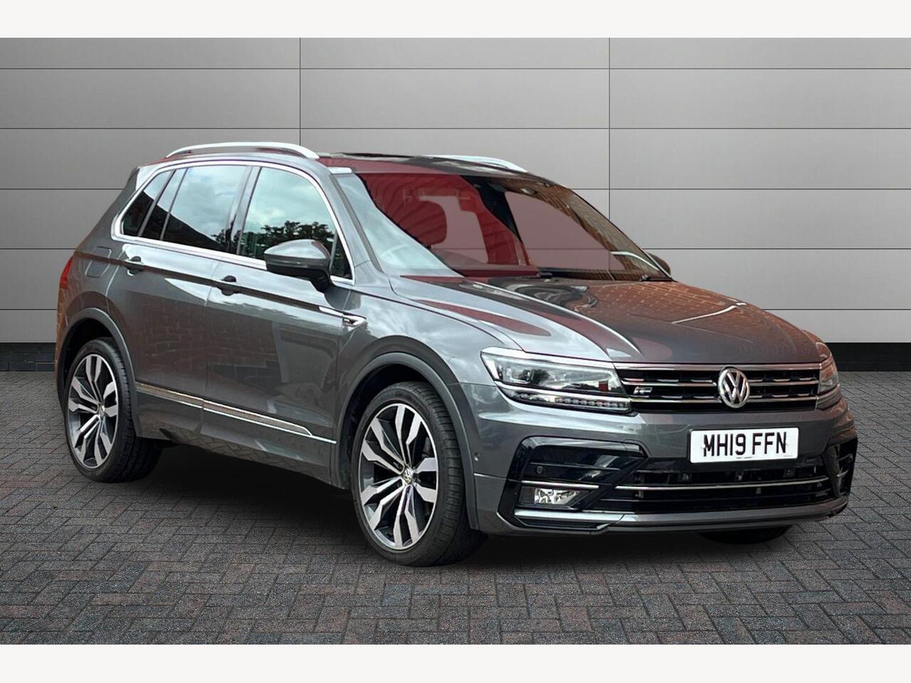 Main listing image - Volkswagen Tiguan