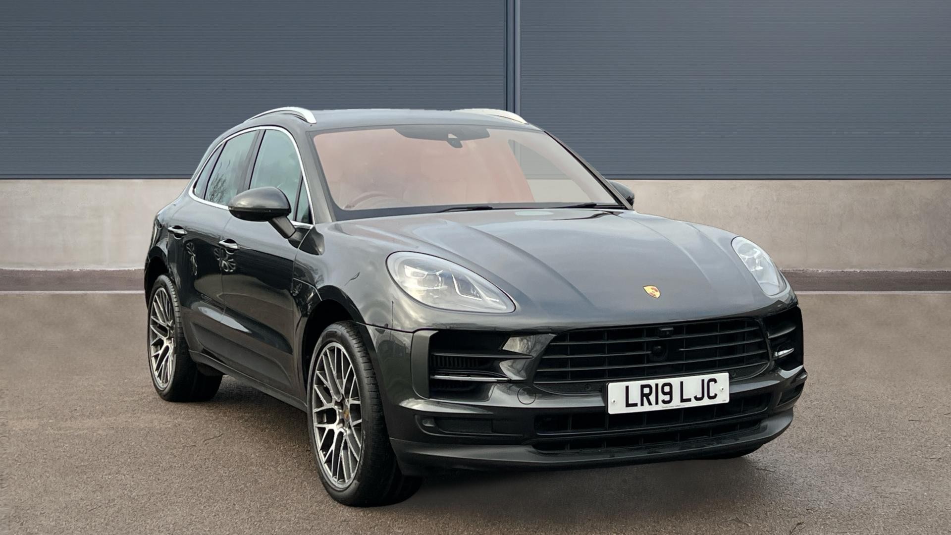 Main listing image - Porsche Macan