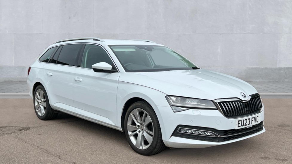 Main listing image - Skoda Superb Estate