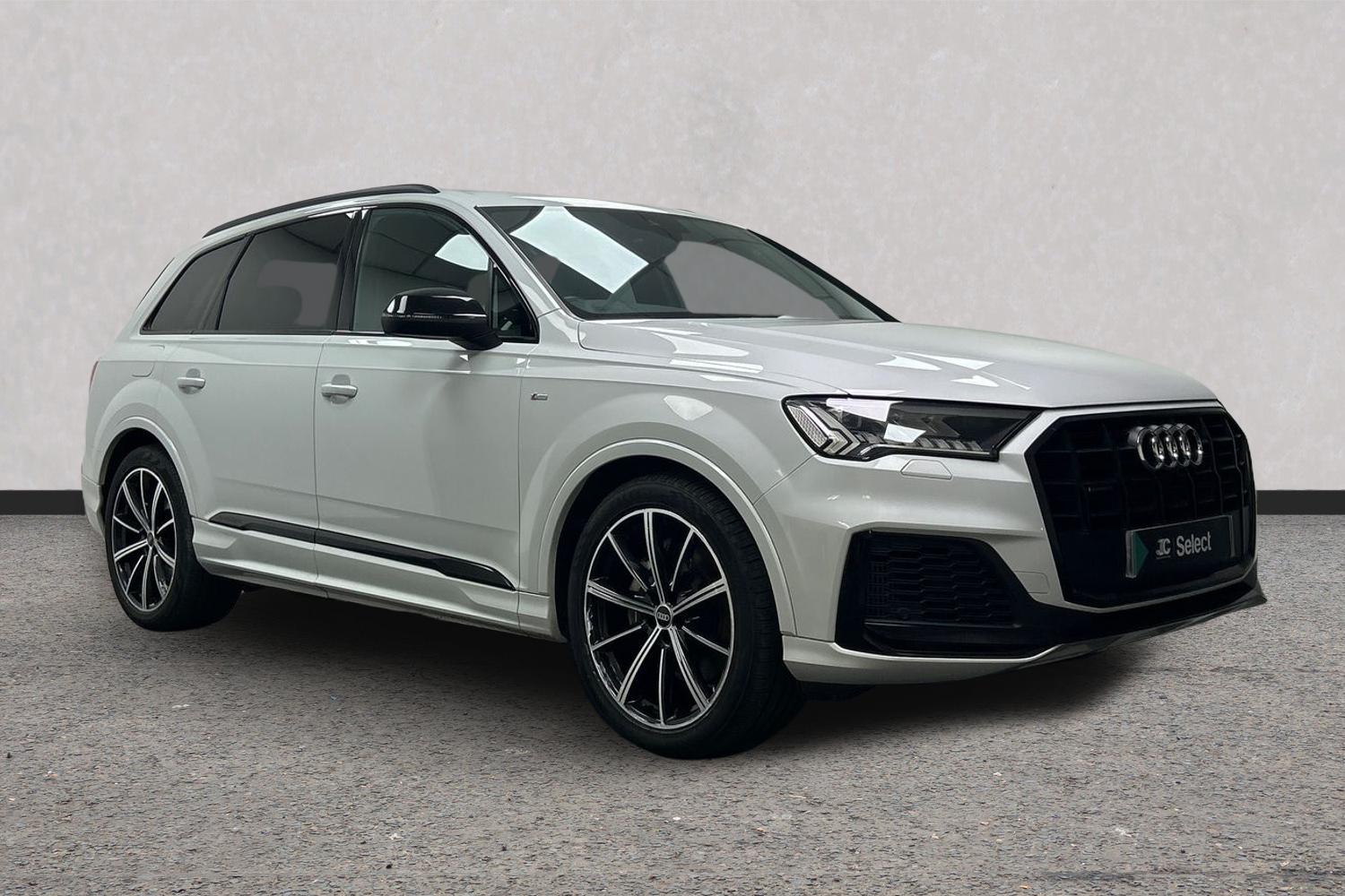 Main listing image - Audi Q7