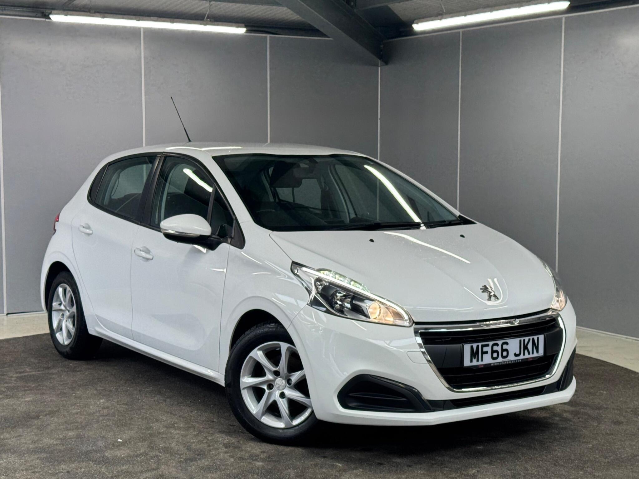 Main listing image - Peugeot 208