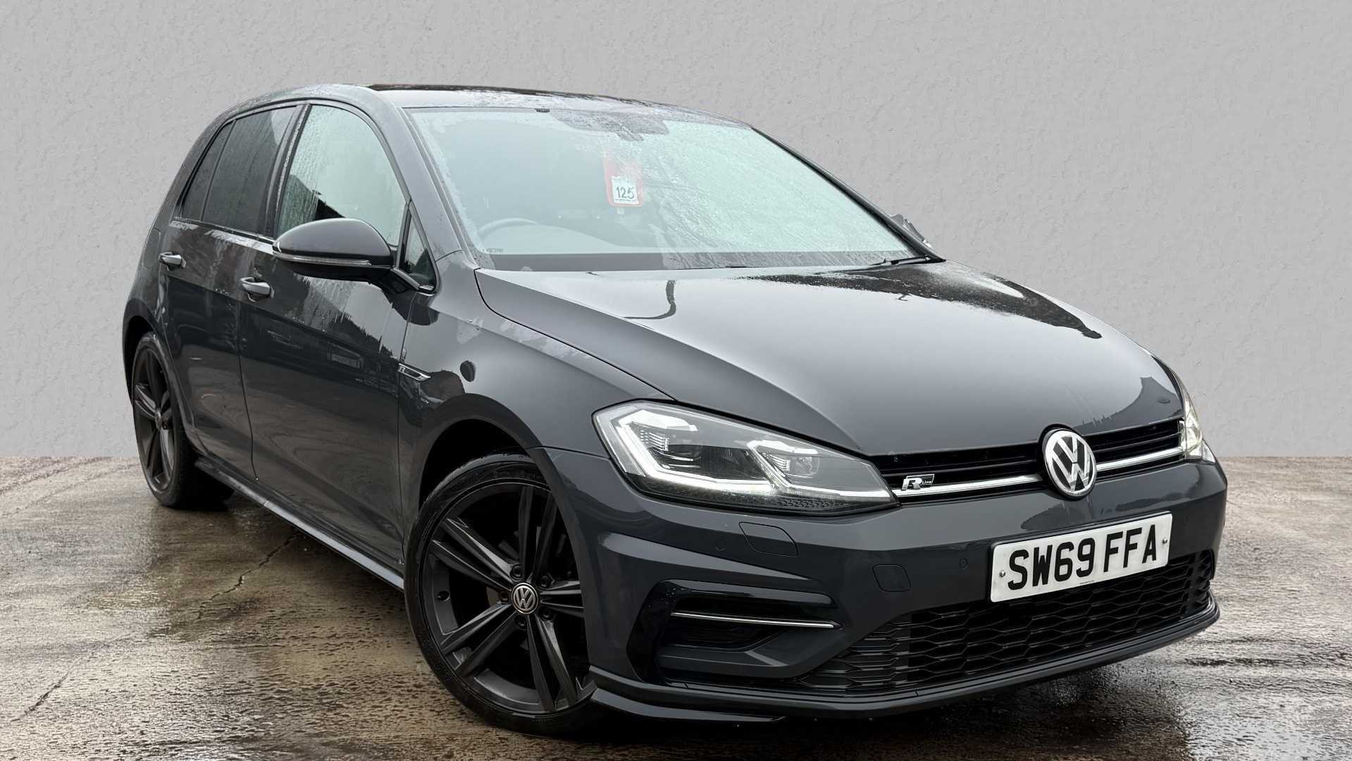 Main listing image - Volkswagen Golf