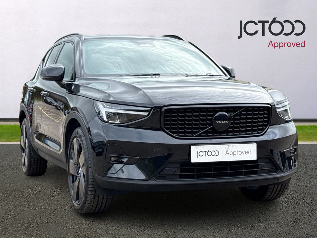 Main listing image - Volvo XC40