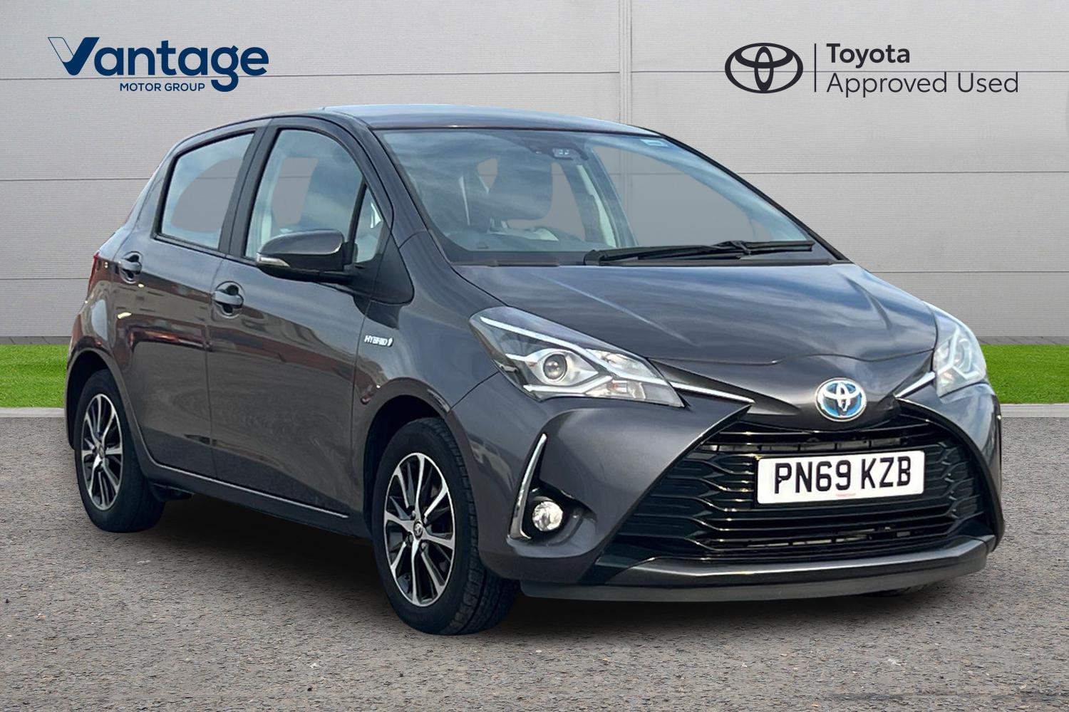 Main listing image - Toyota Yaris