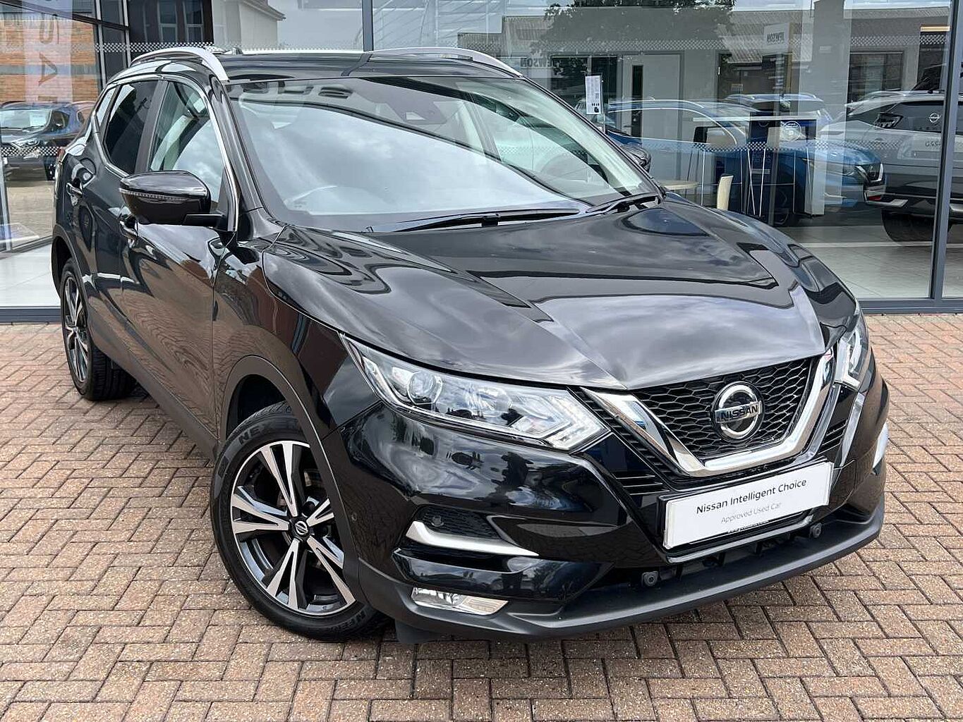 Main listing image - Nissan Qashqai