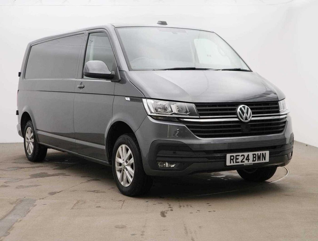 Main listing image - Volkswagen Transporter