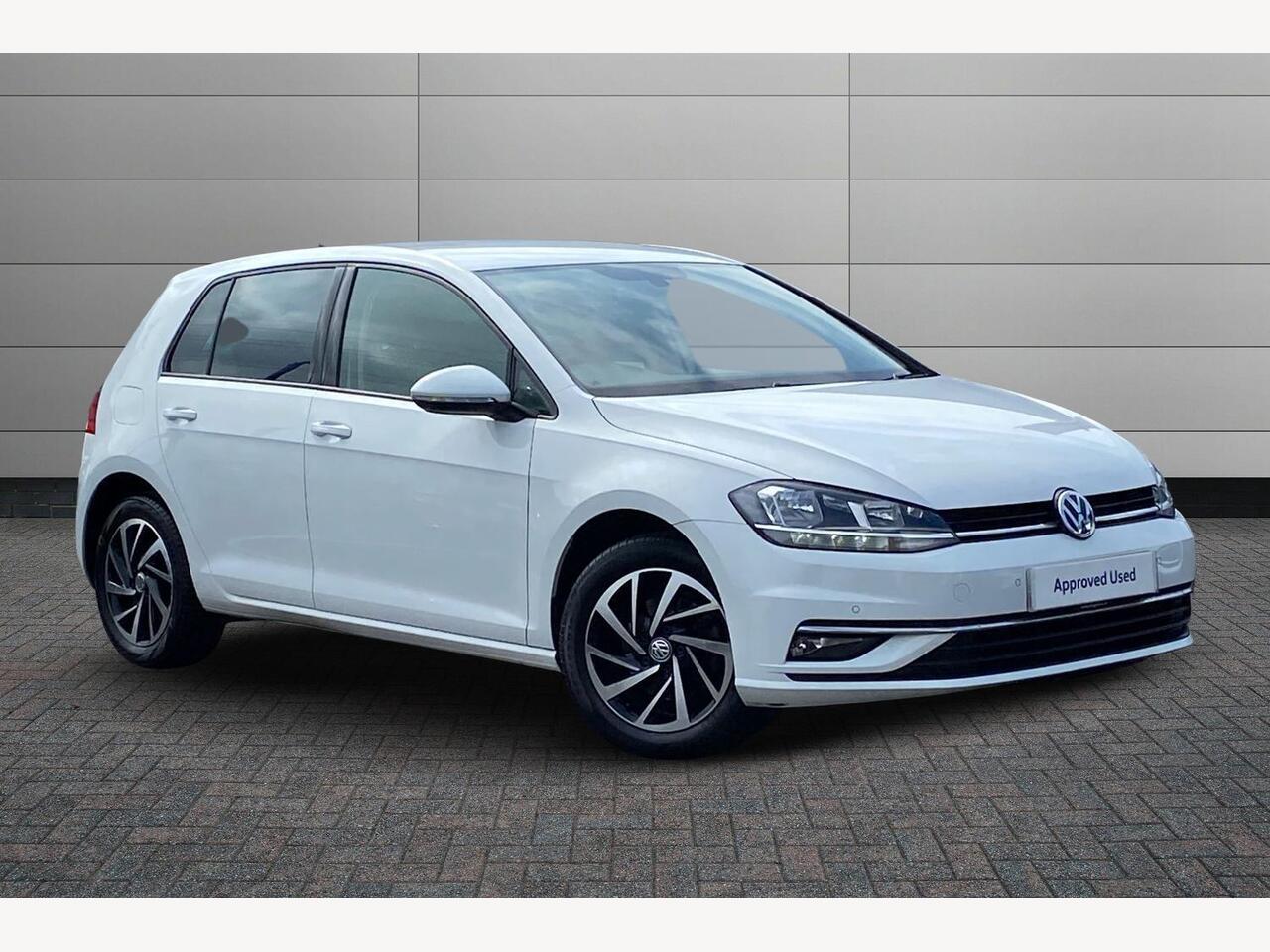 Main listing image - Volkswagen Golf