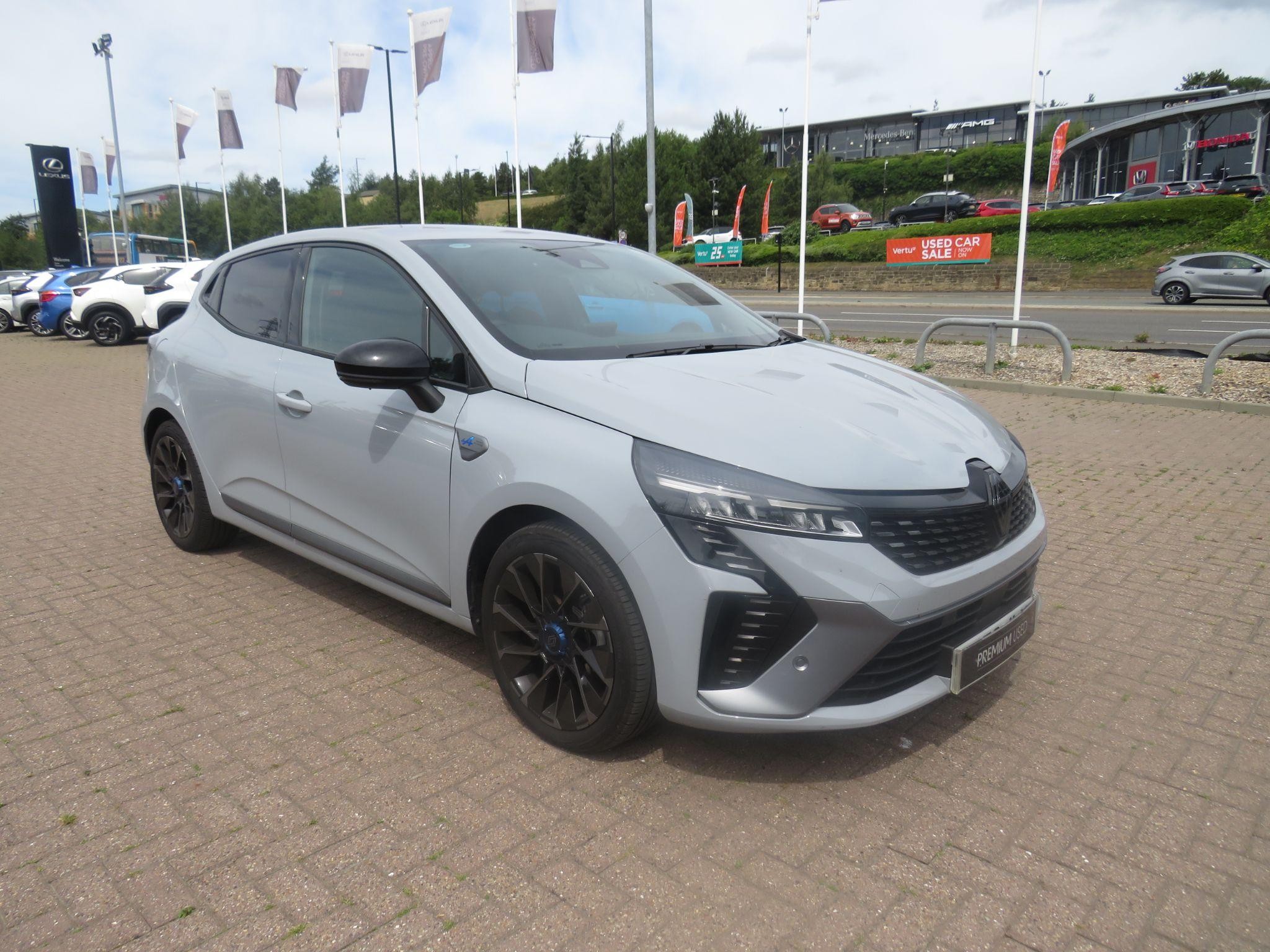 Main listing image - Renault Clio