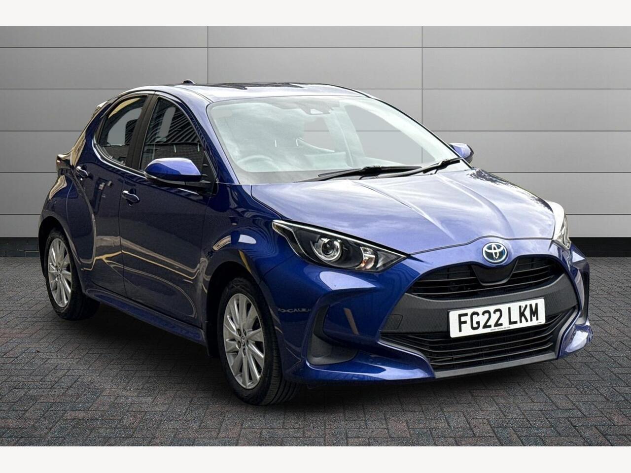 Main listing image - Toyota Yaris