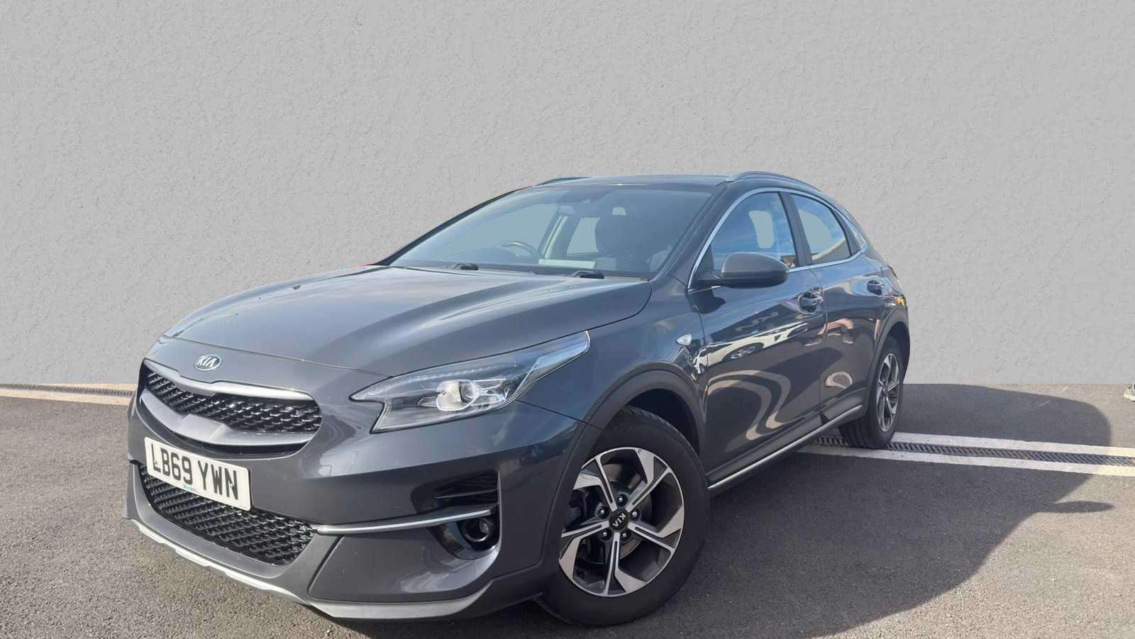 Main listing image - Kia XCeed