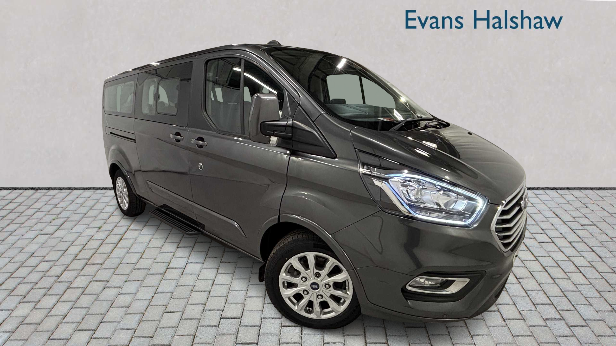 Main listing image - Ford Tourneo Custom