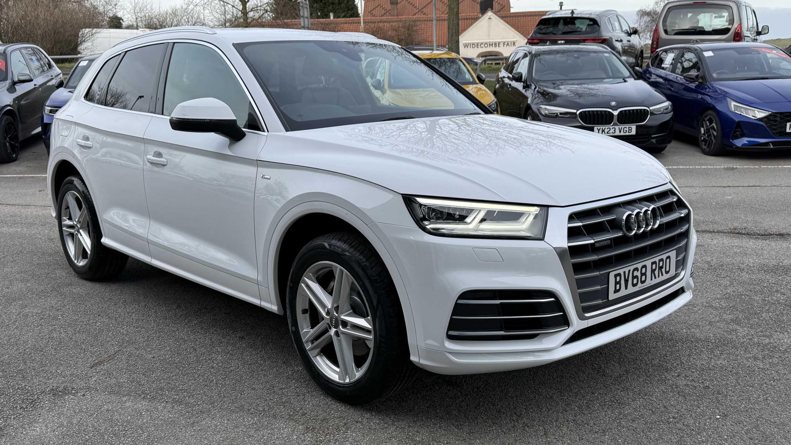 Main listing image - Audi Q5