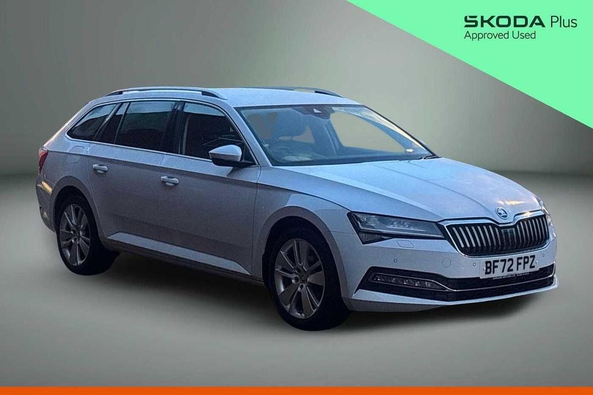 Main listing image - Skoda Superb Estate