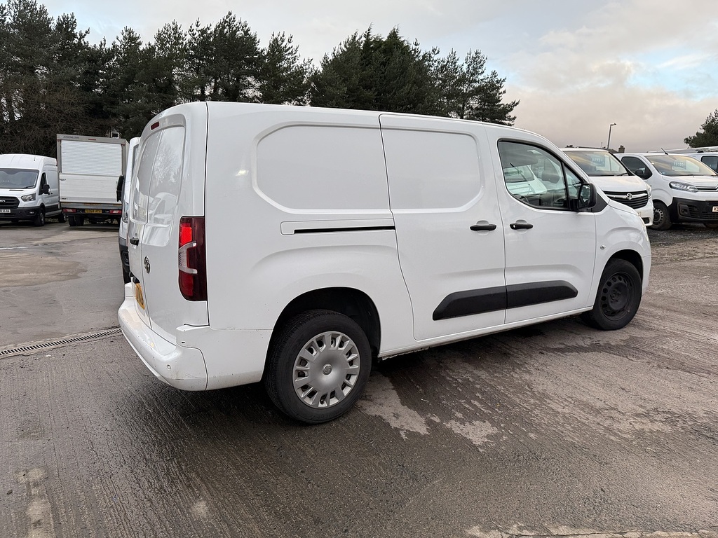 Main listing image - Vauxhall Combo Cargo