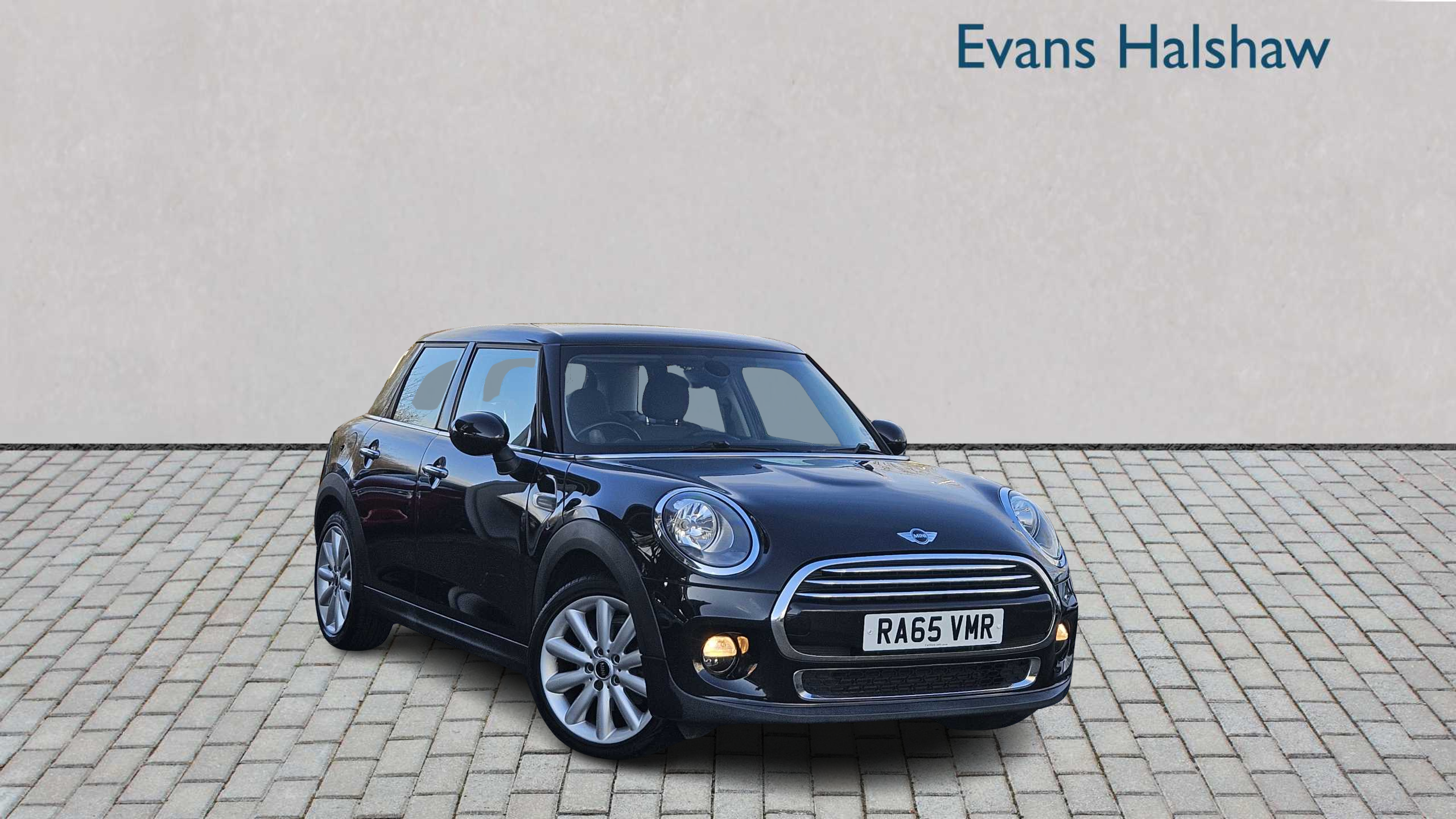 Main listing image - MINI Hatchback 5dr