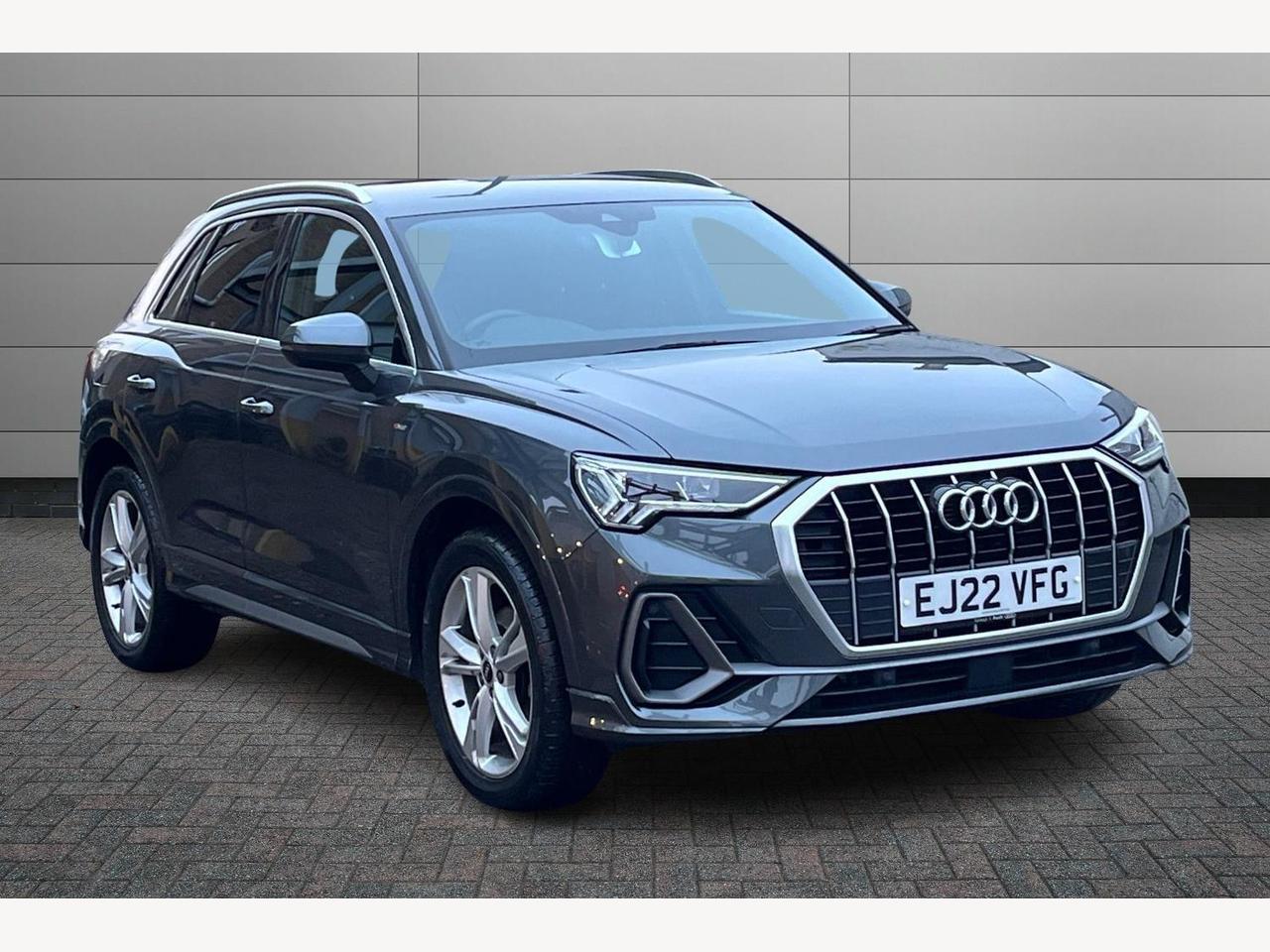 Main listing image - Audi Q3