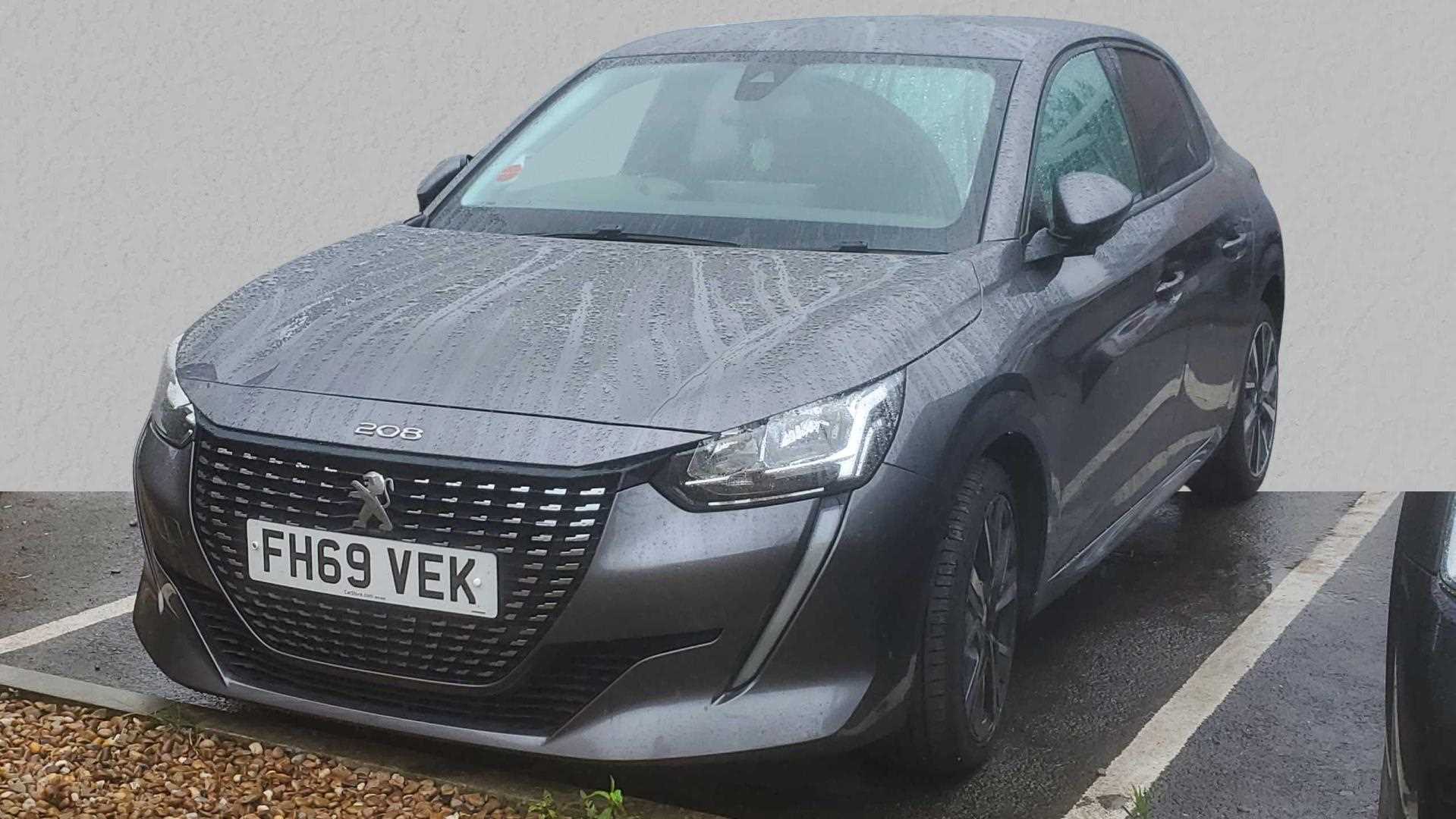 Main listing image - Peugeot 208